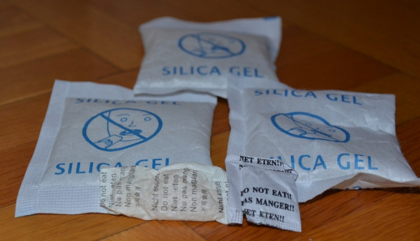  Silica gel packets