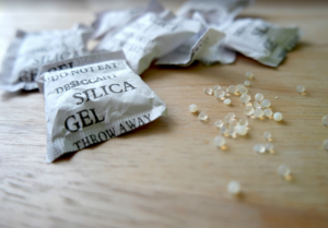 an image of a silica gel packet